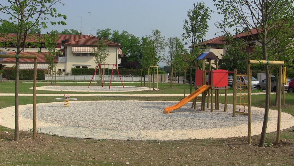 Parco pubblico (particolare), via Camerotto - Santa Lucia di Piave